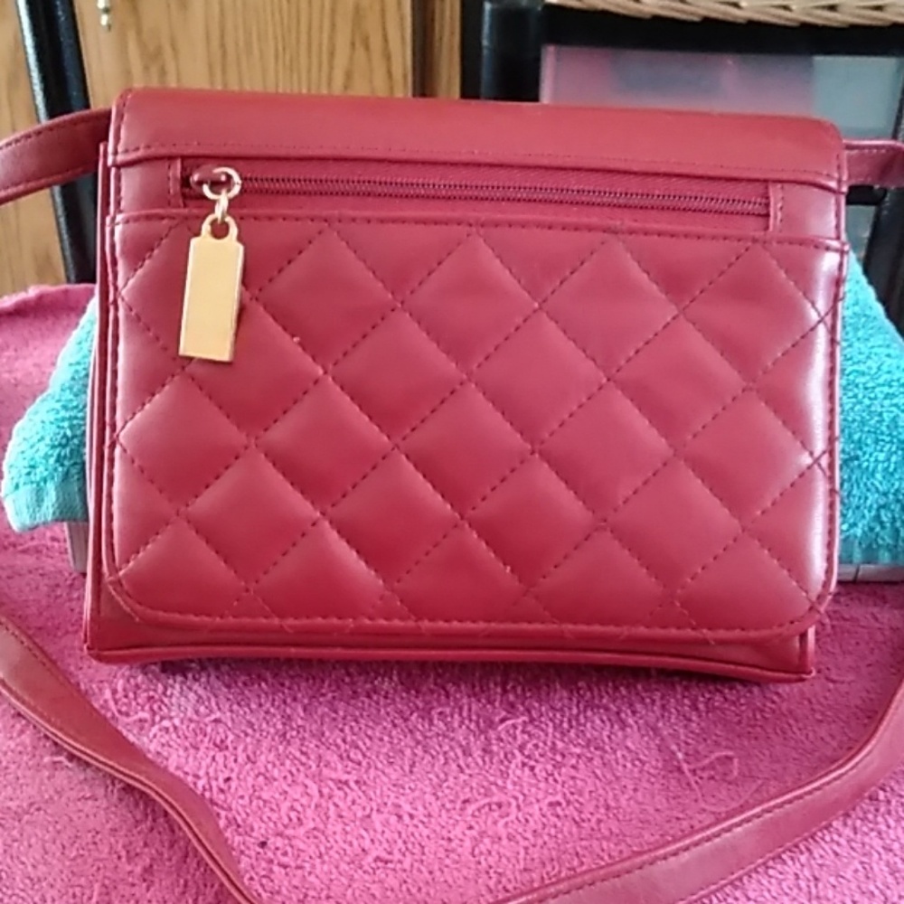 Women's shoulder handbag